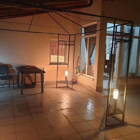 Sunset Holiday Home Букурещ Екстериор снимка